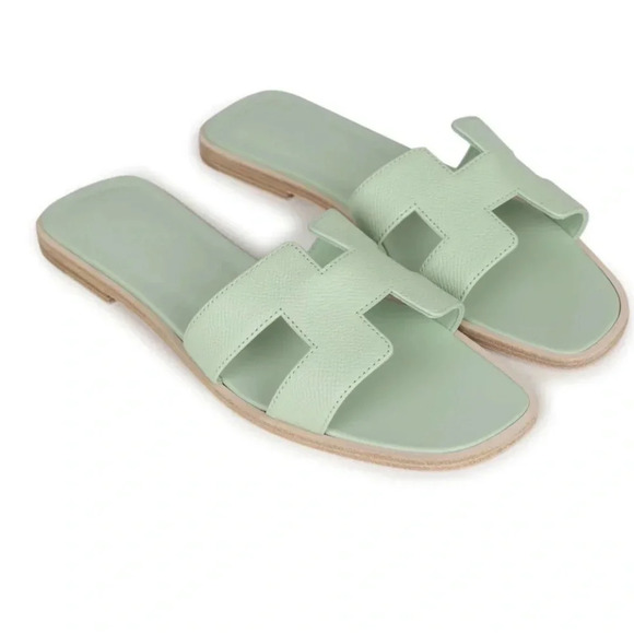 HERMES ORAN SANDALS VERT JADENEW IN BOX FULL SET